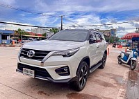 บริการเหมารถ SUV  7ที่นั่งไปต่างจังหวัด